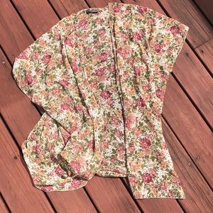 Brandy Melville cover up/shawl